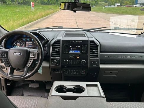 Used 2018 Ford F250 XLT w/ XLT Value Package AWD/4WD image 31
