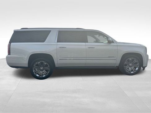 Used 2017 GMC Yukon XL Denali w/ Open Road Package image 6