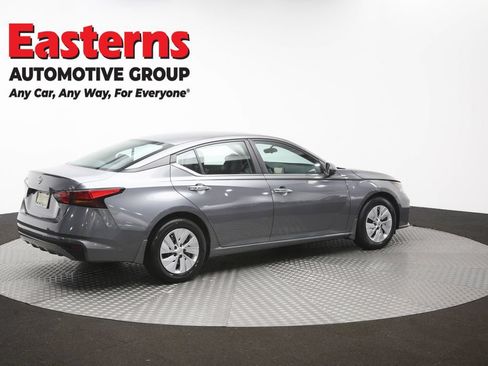 Used 2023 Nissan Altima 2.5 S FWD image 41