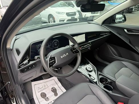 Used 2025 Kia Niro Wind FWD image 3