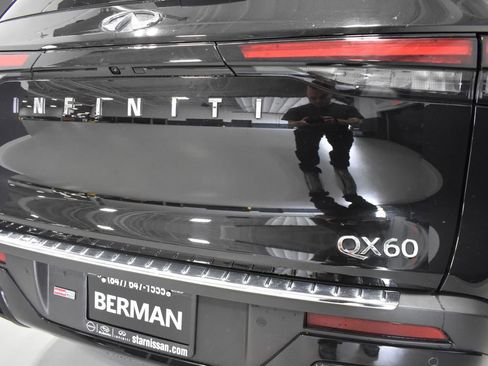 Used 2023 INFINITI QX60 Luxe AWD/4WD image 12