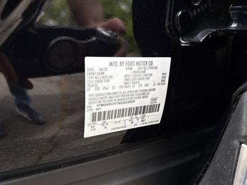 Used 2022 Ford Explorer XLT w/ Equipment Group 202A AWD/4WD image 27