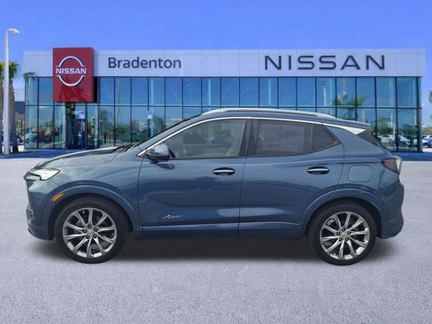 Used 2024 Buick Encore GX Avenir w/ Avenir Technology Package FWD image 8