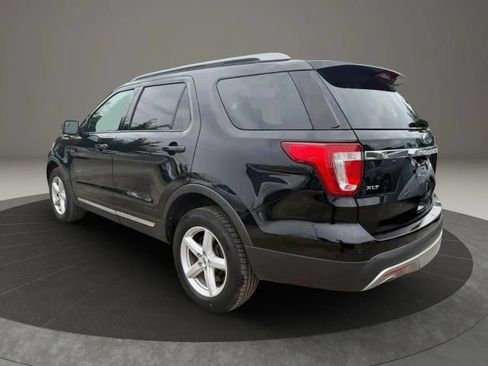Used 2016 Ford Explorer XLT w/ Equipment Group 202A AWD/4WD image 7