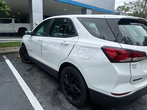 Used 2024 Chevrolet Equinox LS w/ Sport Edition FWD image 4