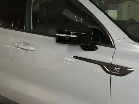 Certified 2023 Kia Sorento X-Line EX AWD/4WD image 10