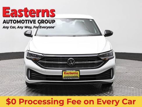 Used 2024 Volkswagen Jetta Sport FWD image 2