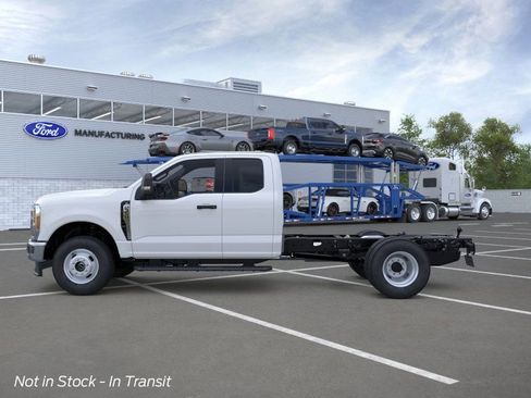 New 2026 Ford F350 XL image 3