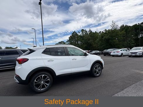 Used 2023 Buick Encore GX Select w/ Safety Package II AWD/4WD image 4