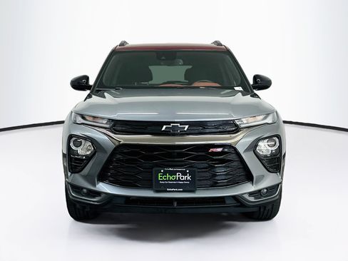 Used 2022 Chevrolet TrailBlazer RS w/ Technology Package AWD/4WD image 2