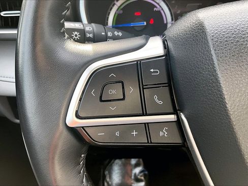 Used 2022 Toyota Highlander XLE image 17