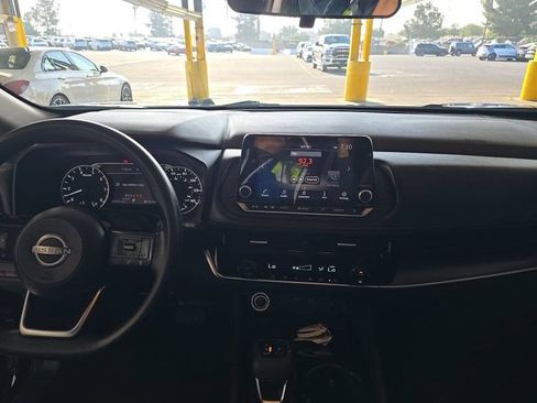 Used 2022 Nissan Rogue SV FWD image 7