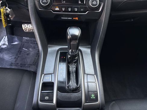 Used 2018 Honda Civic Sport image 23