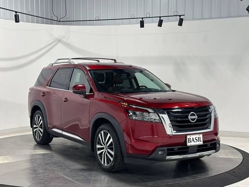 Used 2022 Nissan Pathfinder Platinum w/ Cargo Package AWD/4WD image 41