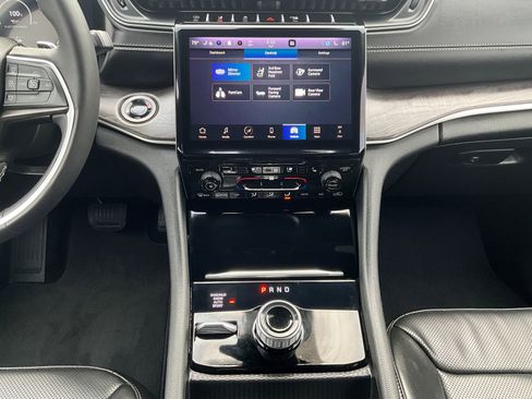 Used 2024 Jeep Grand Cherokee L Limited w/ Luxury Tech Group II image 14