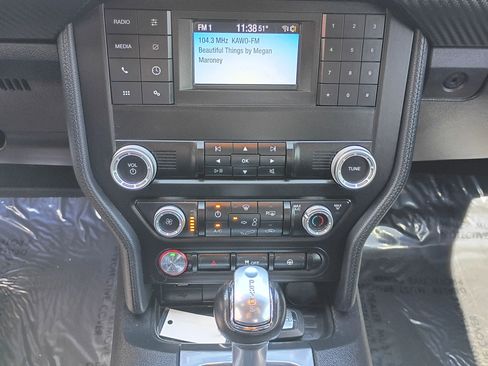 Used 2019 Ford Mustang Coupe image 22