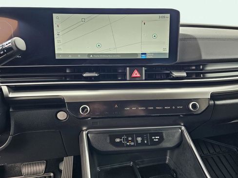 Certified 2026 Kia Carnival SX w/ SX Dark Edition Package image 25