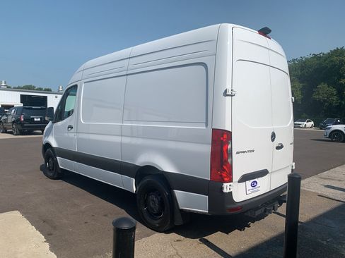 Used 2025 Mercedes-Benz Sprinter 2500 image 5
