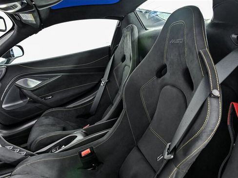 Used 2022 McLaren 765LT RWD image 30
