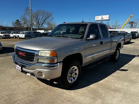Used 2004 GMC Sierra 1500 SLE w/ Safe And Sound Package image 7