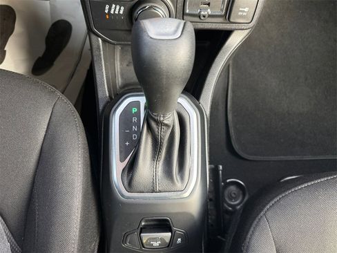 Certified 2018 Jeep Renegade Sport w/ Power & Air Group image 26