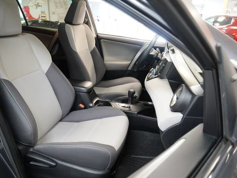 Used 2015 Toyota RAV4 XLE AWD/4WD image 32