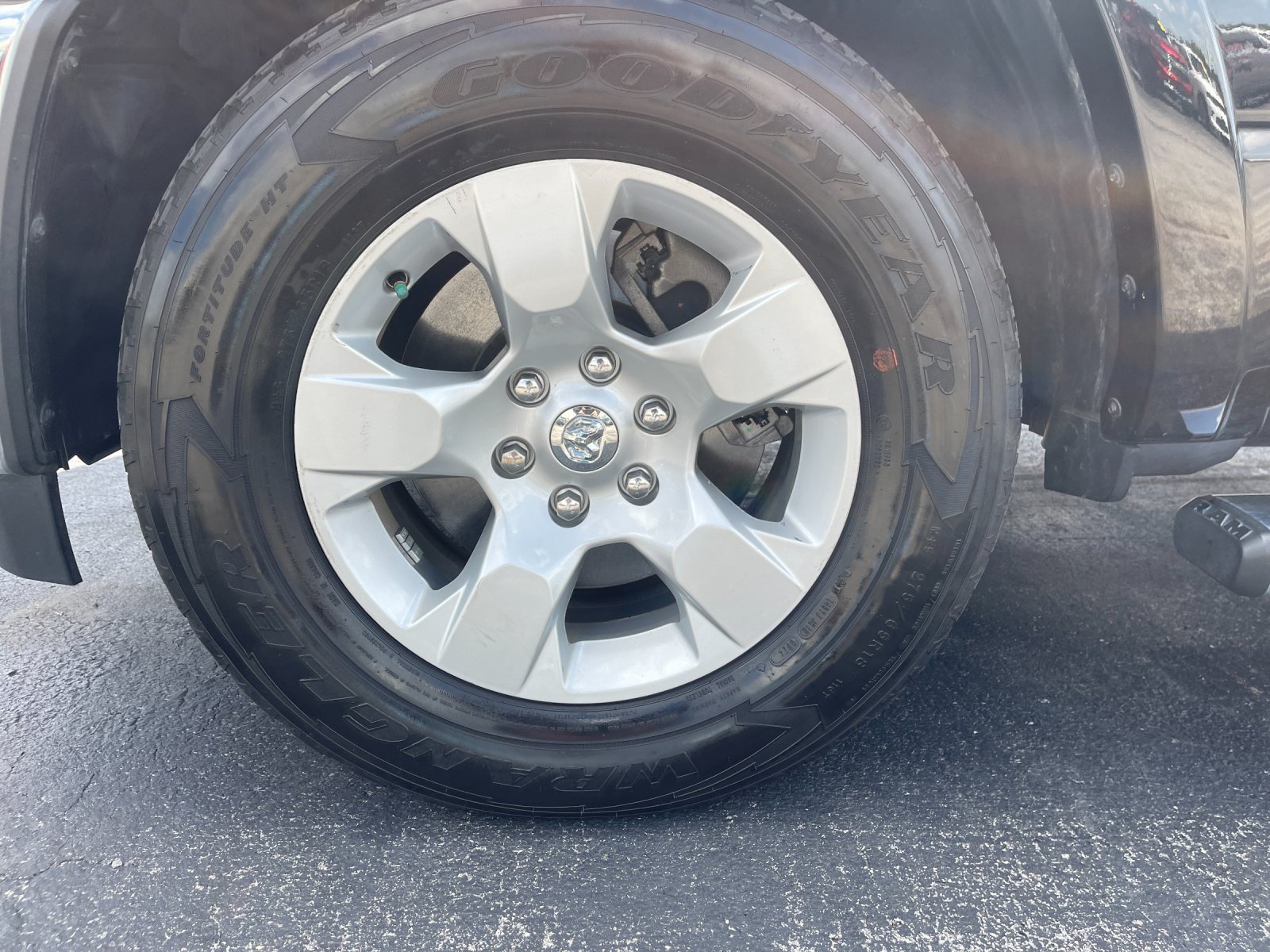 Used 2025 RAM 1500 Big Horn AWD/4WD image 31