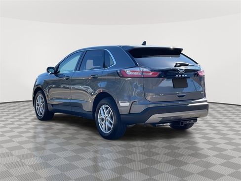 Used 2022 Ford Edge SEL w/ Convenience Package image 5