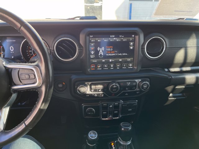 Used 2022 Jeep Gladiator Overland w/ Popular Equipment Package AWD/4WD image 17