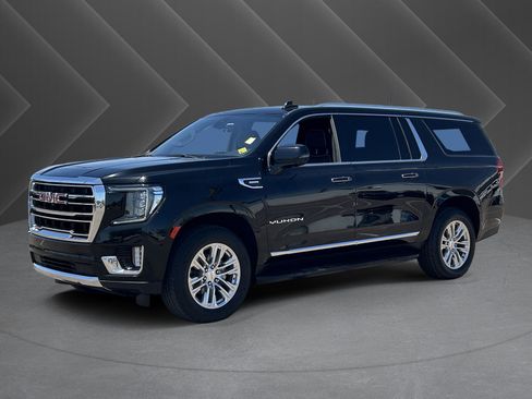 Certified 2021 GMC Yukon XL SLT w/ SLT Luxury Package AWD/4WD image 35