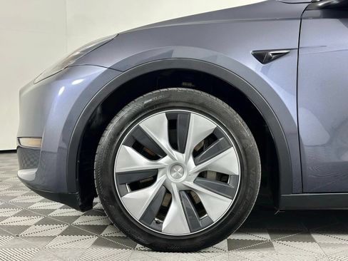 Used 2023 Tesla Model Y Long Range AWD/4WD image 9