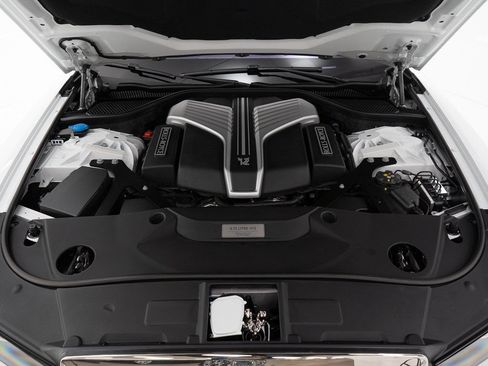 Used 2025 Rolls-Royce Ghost AWD/4WD image 53