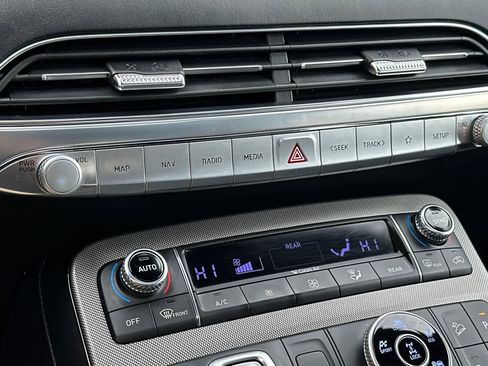 Used 2021 Hyundai Palisade Calligraphy w/ Winter Package image 21