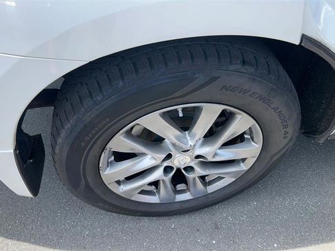 Used 2013 INFINITI JX35 AWD w/ Premium Pkg image 30