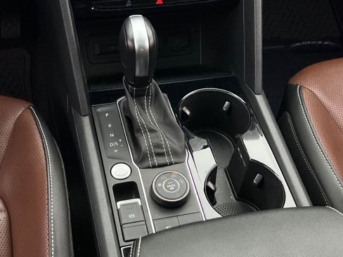 Used 2021 Volkswagen Atlas SEL Premium image 28