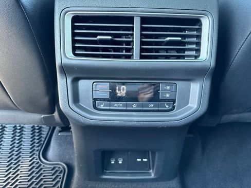 Used 2024 Volkswagen Atlas SEL Premium R-Line AWD/4WD image 29