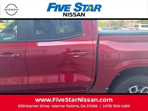 Used 2024 Chevrolet Colorado LT w/ LT Convenience Package III RWD image 12