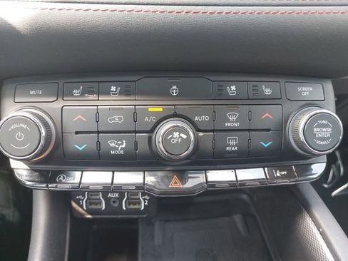 Used 2023 Dodge Durango GT RWD image 25