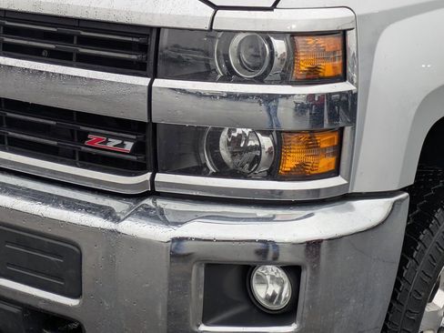 Used 2015 Chevrolet Silverado 2500 LT w/ LT Convenience Package image 9