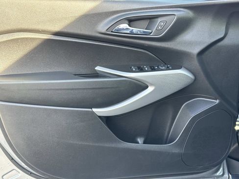 Used 2024 Chevrolet Trax RS w/ Driver Confidence Package image 15