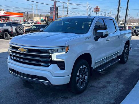 Certified 2023 Chevrolet Silverado 1500 High Country w/ Technology Package AWD/4WD image 7