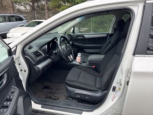 Used 2015 Subaru Outback 2.5i Premium image 9