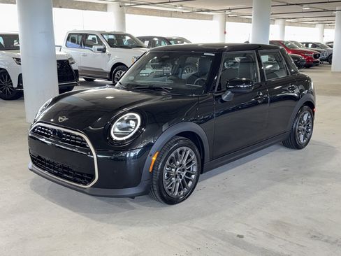 New 2026 MINI Cooper 4-Door Hardtop image 3
