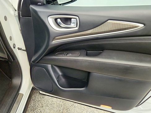 Used 2019 INFINITI QX60 Luxe w/ Essential Package image 27