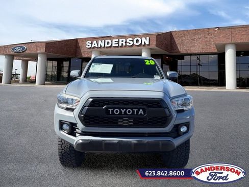 Used 2020 Toyota Tacoma TRD Off-Road w/ Technology Package AWD/4WD image 8