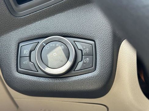 Used 2019 Ford Escape SE AWD/4WD image 16