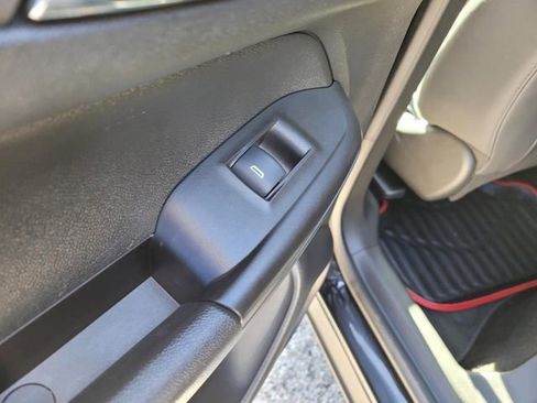 Used 2023 Chevrolet TrailBlazer RS w/ Convenience Package image 16