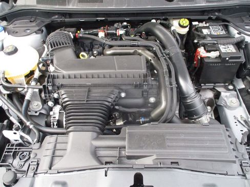 Used 2025 Lincoln Corsair FWD image 19