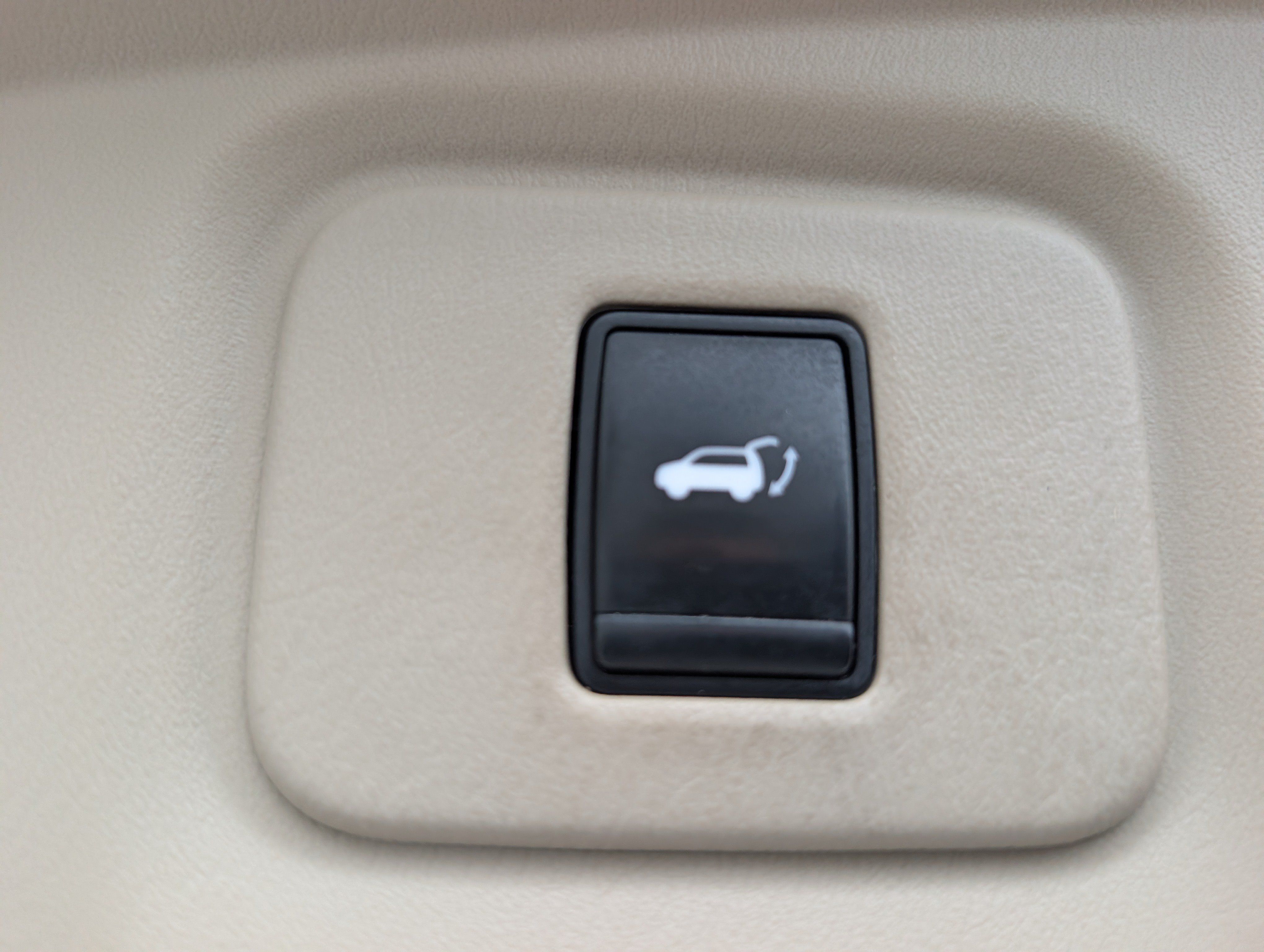 Used 2015 Nissan Pathfinder SL w/ SL Tech Package FWD image 15