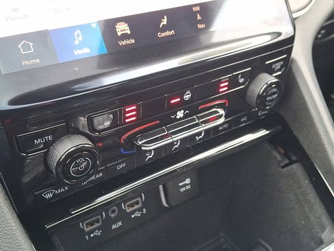 Used 2022 Jeep Grand Cherokee L Limited image 30